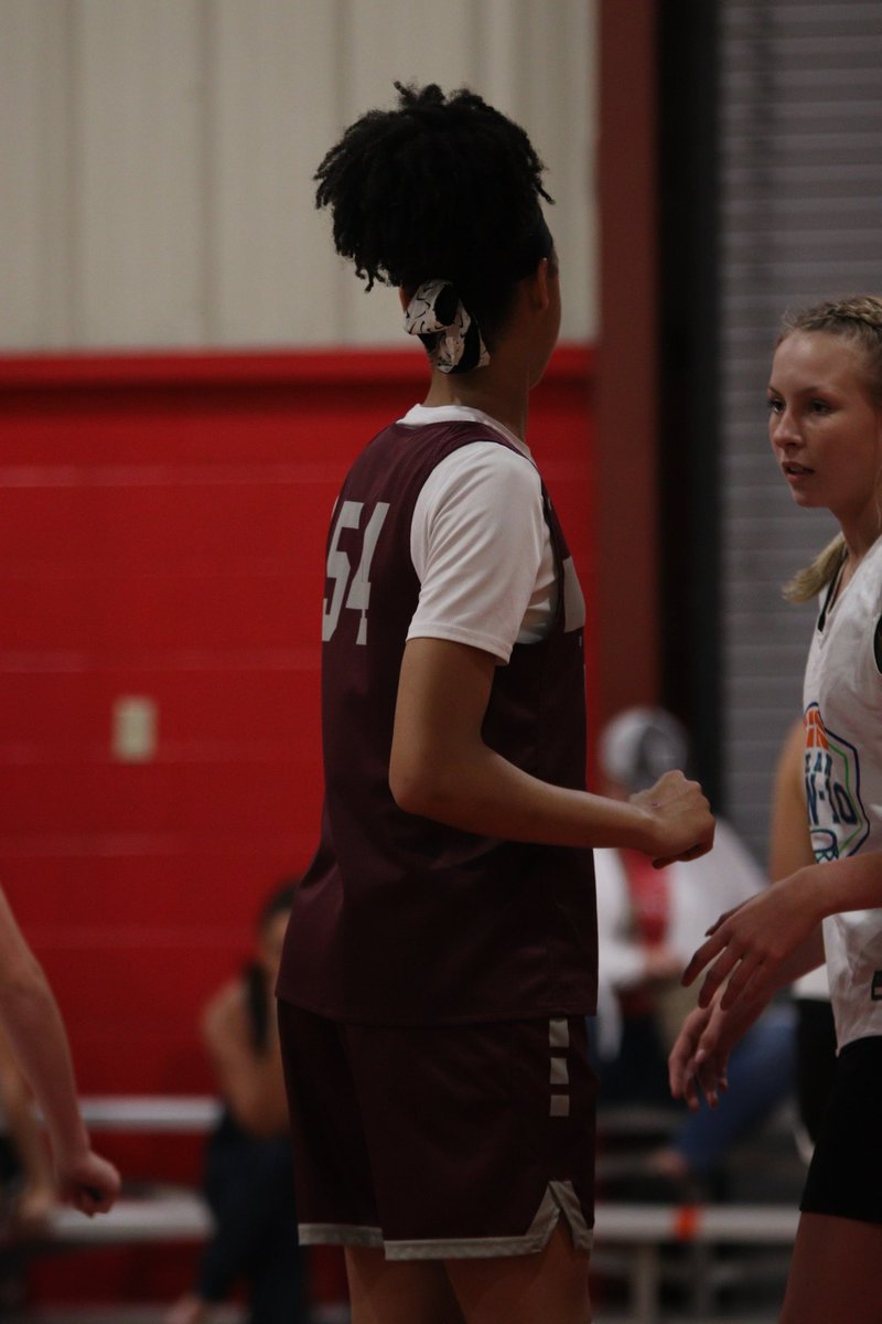 big73miller's tweet photo. Photos from the Meet Me On The Court Showcase in Jonesboro Arkansas. @lady_bandits @ARPrepSports @AYSABasketball @TAKEOVERSports @ArBallers @MajorPrepSports  @ladybandits_23 @CrunkdOutEnt https://t.co/f2UIga3zRs