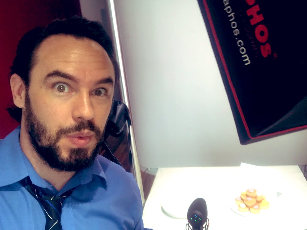 RossHenson's tweet photo. Can’t wait to see the new episode for #isolationtheseries S2E2 with #Leedzyproductions written by  @Stevieleedsy @AntoSharp 
Here’s a little behind the scenes shot of me getting creative self filming for one of the scenes 🎥🎬💯 #actorslife https://t.co/yGP6DAsJog