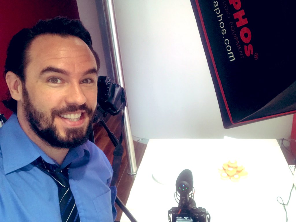 RossHenson's tweet photo. Can’t wait to see the new episode for #isolationtheseries S2E2 with #Leedzyproductions written by  @Stevieleedsy @AntoSharp 
Here’s a little behind the scenes shot of me getting creative self filming for one of the scenes 🎥🎬💯 #actorslife https://t.co/yGP6DAsJog