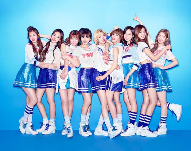 Edewwx's tweet photo. I nominate TWICE
#Whosfan_1st_Anniversary
#후즈팬_1주년_축하해
#Whosfan_with_TWICE
@JYPETWICE
とゅーわーいす https://t.co/4BcHZSlITR
