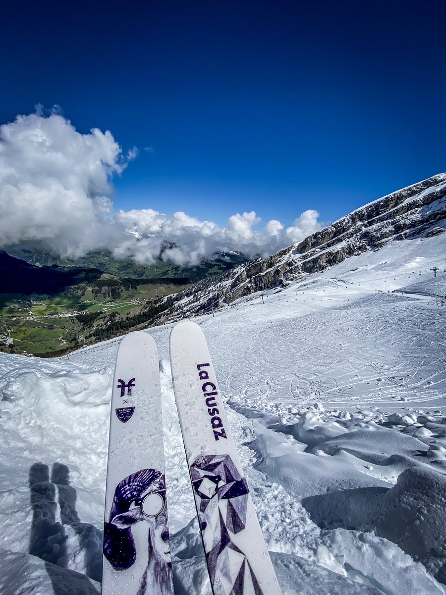 LaClusaz's tweet photo. On s’en souviendra de cette ouverture des pistes de #ski le 23 mai 😎⛷🏔 https://t.co/qse5ynjMg9