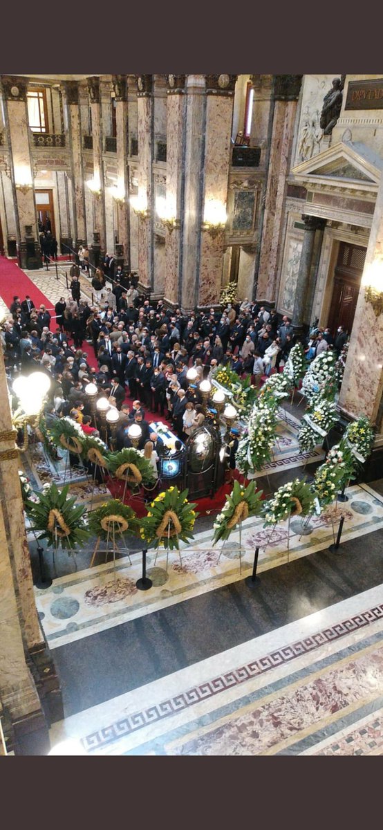 jjavierdeleon's tweet photo. Respeto a los familiares y seres queridos.
PERO esto está mal.
.
Siguen desde el Gobierno dando mensajes contradictorios a la Población. https://t.co/KncQAVuqV7