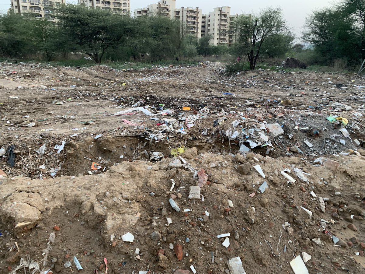 salaria's tweet image. @MCManesar please look into this garbage dumping behind sector-1 causing lots of smell and mosquitoes in nearby areas. Thanks in advance.