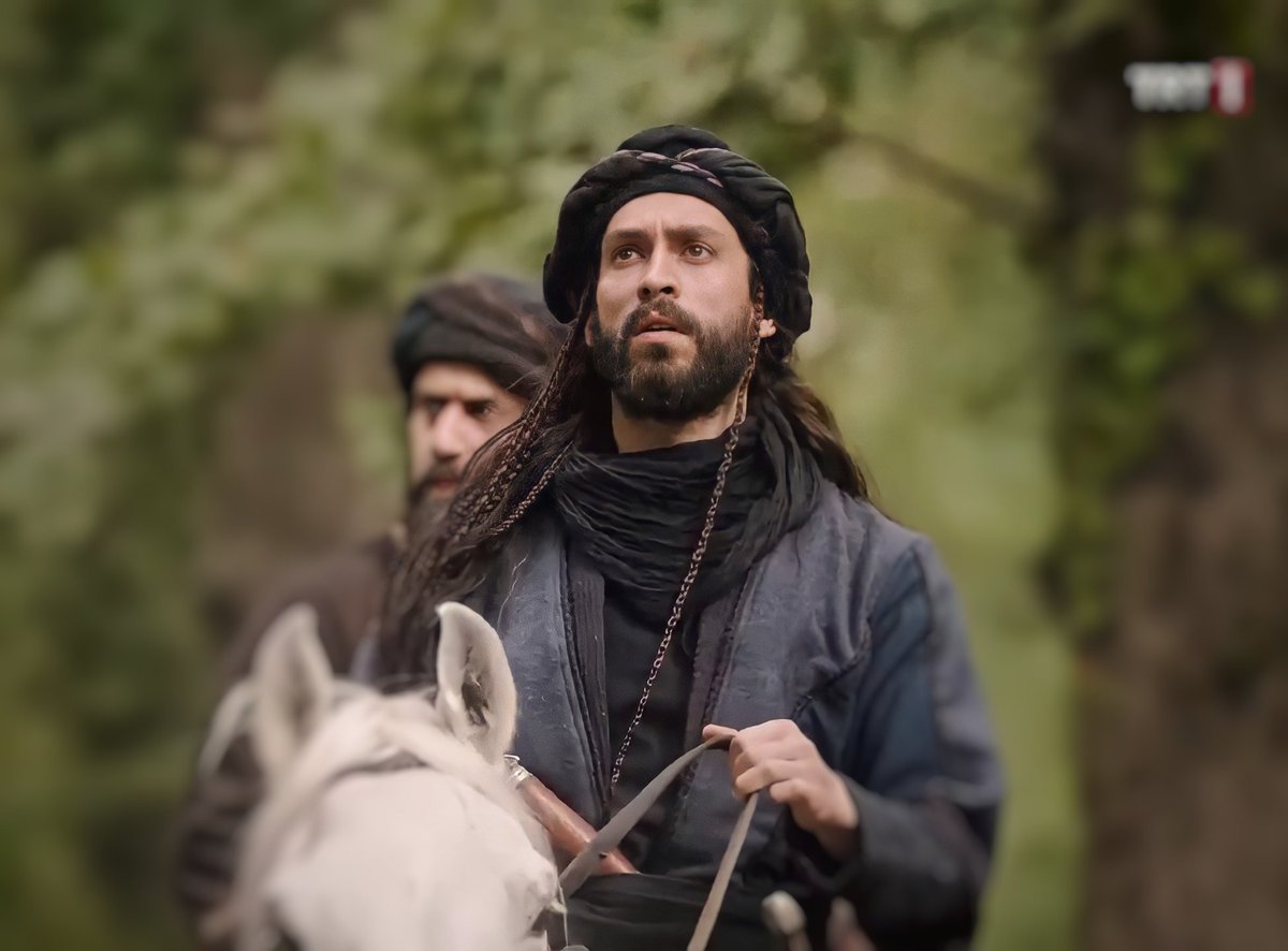 Şans faktörü pek otağına uğramasada bir gün bu illetin kellesini gövdesinden ayıracağına eminim. Sen ki bizi aylarca Sencer karakteriyle ekrana kitledin ve daha iyisini yapacak kudret de fazlasıyle mevcut ayağına taş değmesin yolun açık olsun
HepSeninleyiz EkinKoç