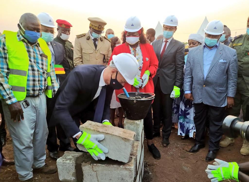 ChrisGuilhou's tweet image. Bienvenue à mon 15 000ème abonné! 🥳 Un grand merci à chacun(e) d&apos;entre vous qui suivez la #coopération 🇫🇷 🇨🇲 sous toutes ses facettes 🤝 Prochain objectif 20 000 !