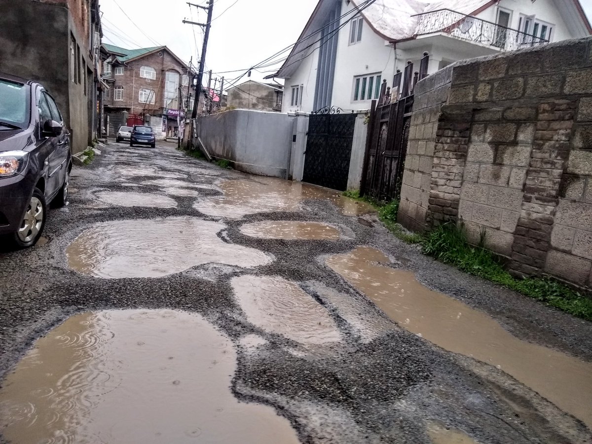 HakeemIrfan's tweet photo. Modern Art of #Development in #Srinagar #Kashmir after brief spell of #rain https://t.co/xUM2THd1Xy
