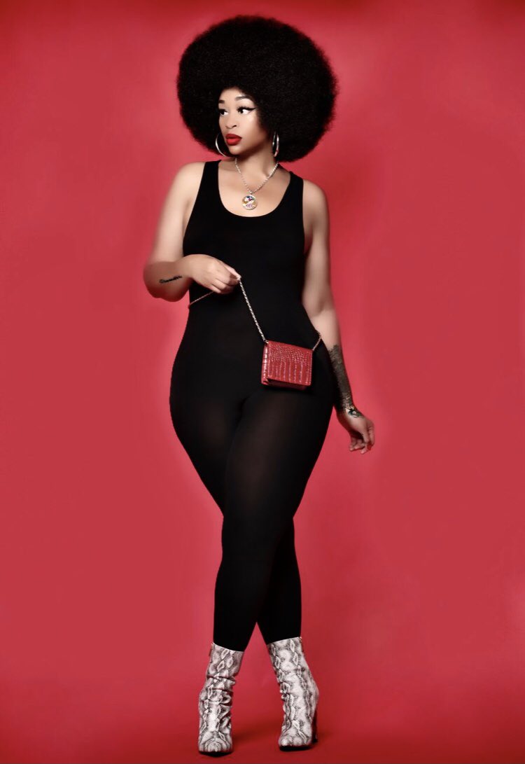 fallonaurielle's tweet photo. Get the look: LF6 Fly Girl Jumpsuit (3 Colors)
SAVE 20% OFF ALL MERCH
CODE: N20
SHOP https://t.co/nTWuJtk6oZ
-
#FallonAurielle #ShopFallonAurielle #SayFallonAurielle #FashionStylistFallonAurielle #FASlay #blackownedbusiness #blackclothingbrand https://t.co/cvicOPXQQW