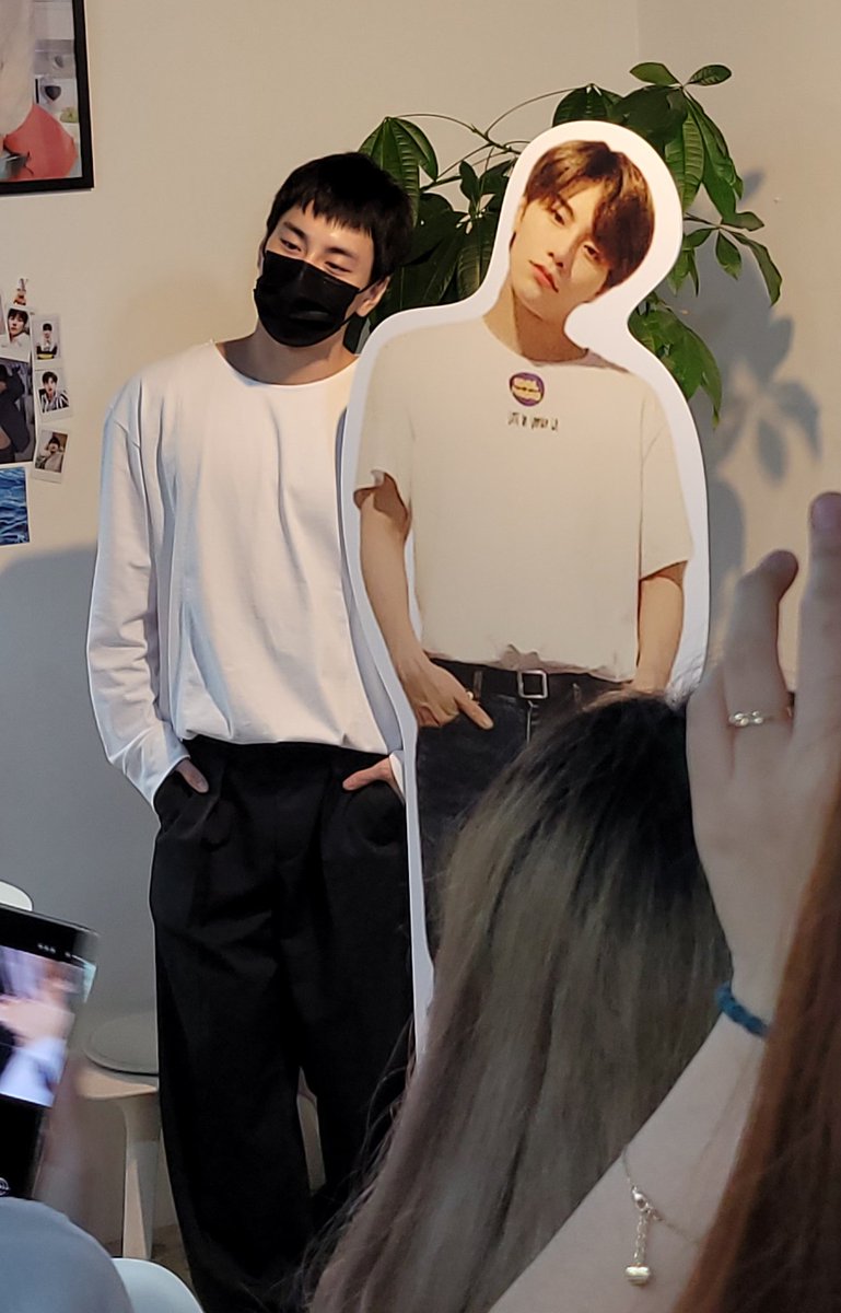 SEKSG0523's tweet photo. #20210523그날뭔일났더라
상균이 사진 찍은것두 올려봐여.. 참고로 다 밝기하나 손안댄 크롭만한 사진입니다... 미남은 폰카를 뚫어... https://t.co/tsp9LRNbL8