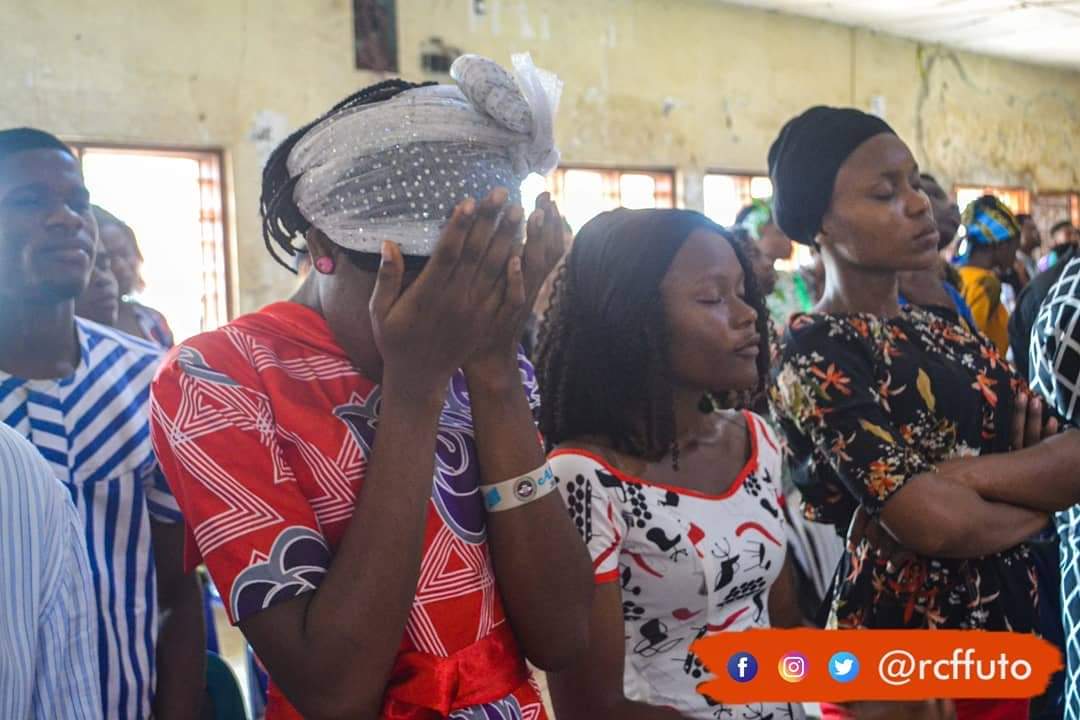 rcffuto's tweet photo. Our Worship is beyond mere Word.
It is our lifestyle. Let our lives worship you always
#RCFFUTO
#PavillionofPraise
#SundayService
#Worship
#TheRefinersFire
#GodBlessYou https://t.co/6bIf5p3vGS