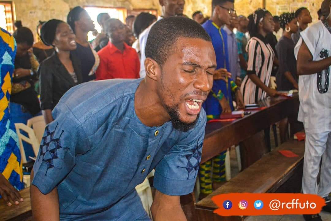 rcffuto's tweet photo. Oh the Overwhelming Never Ending Reckless Love of God.
His Strength is made perfect in our weakness
#RCFFUTO
#PavillionofPraise
#SundayService
#IntercessoryPrayer
#TheRefinersFire
#GodBlessYou https://t.co/PogWPtBxDP