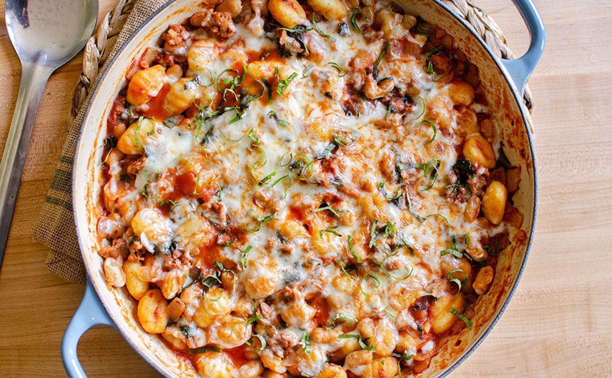 Living_Lou's tweet photo. Absolutely DELICIOUS @Living_Lou recipe for @OntarioBeans!

Make this gnocchi with white beans, sausage and kale this week - perfect during these fall days!

RECIPE: https://t.co/dEBU6i0PYy

#ad #betterwithbeans  #RecipeOfTheDay https://t.co/8eN7iD2uSW