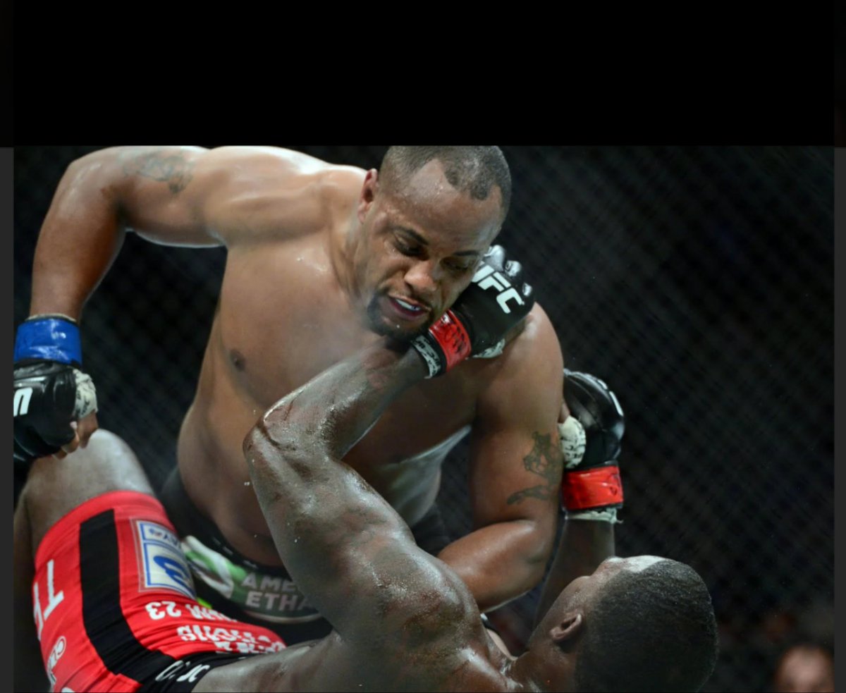 theDCfanclub's tweet photo. 6 years ago today @dc_mma captured his very first @ufc World Championship via second round rnc over Rumble Johnson #DCfanclub https://t.co/O8cYWXPX1Z