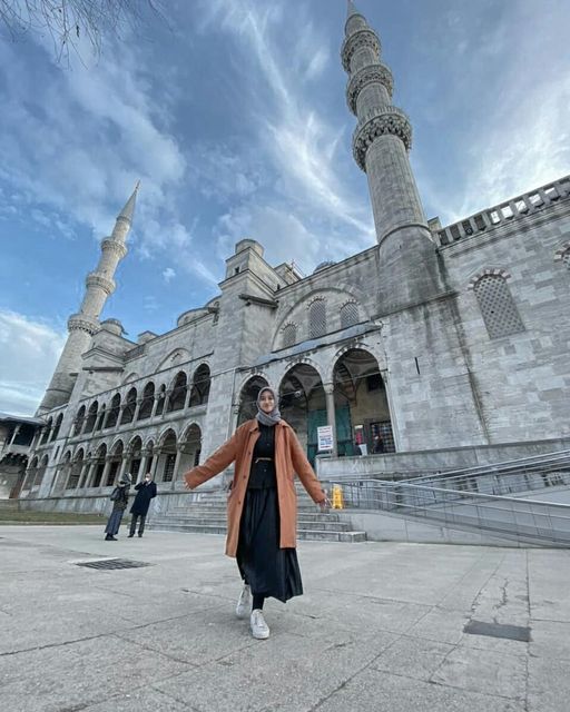 nabdynta's tweet photo. Jalan2 tour wisata Istanbul Turkey, after participating in the Istanbul Youth Summit 2021. 

#iys #iys2021 #istanbulyouthsummit #ybb #youthsummit #istanbul #dynta #nabila #mahtristhasufi #YouthOfMay #summit #Global #jombang #jalan2 #travel #luarnegeri #traveling #travel #Sultan https://t.co/mAFp4LbWZo
