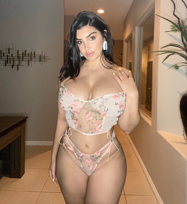 Discount today! https://t.co/BwE58yChTJ #onlyfans https://t.co/ufuiDEAGZs<a href="/tag/onlyfans"class="tags">#onlyfans</a>