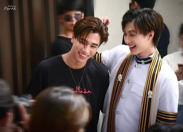 HJHJKawaii's tweet photo. 그런 거였어?ㅋㅋㅋㅋㅋㅋㅋ
#PerthGun (?)
#PerthTanapon
#gunnapatn
#KDPPE https://t.co/T6g8OMzxmz