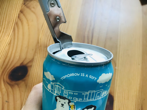 Twitter এ オトモニ クラフトビールの定期便 公式アカウント 空き缶プランター 空き缶の上部を缶切りで切り取っていきます 切り口にやすりをかけ 底に水はけがよくなるように穴を開けたらできあがり 今回は Patagonia のロング ルート ペールエール缶と Twitter এ オトモニ クラフトビールの定期便 公式アカウント 空き缶プランター 空き缶の上部を缶切りで切り取っていきます 切り口にやすりをかけ 底に水はけがよくなるように穴を開けたらできあがり 今回は Patagonia のロング ルート ペールエール缶と