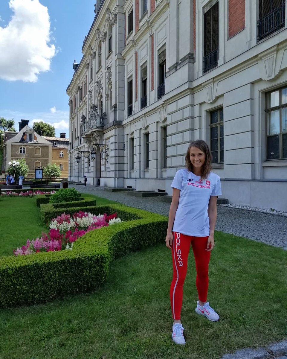 SkrobolDariusz's tweet photo. Sylwia #Indeka z gm. #Pszczyna została powołana do składu na Mistrzostwa Europy, które odbędą w ostatni weekend maja na bieżni Stadionu Śląskiego! Sam fakt znalezienia się w gronie najlepszych lekkoatletów kraju, w tym medalistów mistrzostw świata, to ogromne wyróżnienie! Brawo! https://t.co/qy9DCiVuCR
