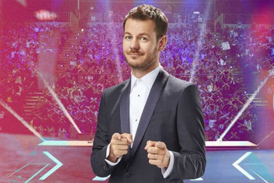 davided81's tweet photo. Cerchiamo una conduzione corale, fresca, che magari conosce molto bene la musica e sa parlare perfettamente inglese e anche a maggioranza femminile?

Ok.
#Escita #Eurovision #Esc2022 https://t.co/SRnmFR9mOO