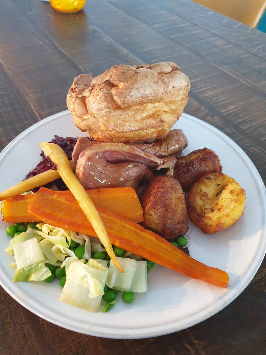 The roasts are back in town! Weather a bit down? Feel like taking a day off from the cooking? Pop on in to the Market Stores and we'll take care of the rest. Serving delicious roasts 12-5pm #sundayroast #onlyatfullers #fullers #sundayvibes