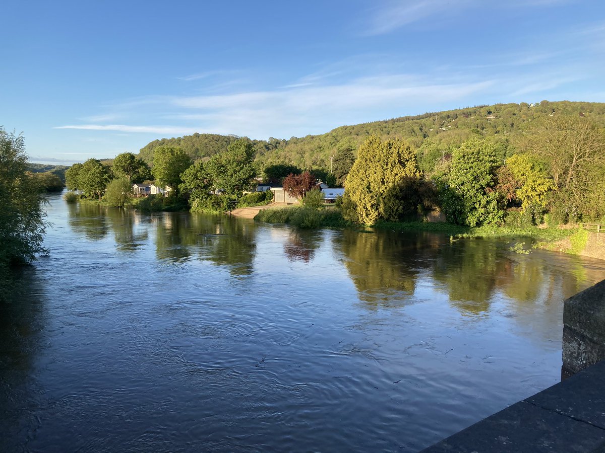 hadnock's tweet photo. 8 o’clock in the evening. #wyebridge #wye #kymin #monmouth https://t.co/jbzxahA7uA