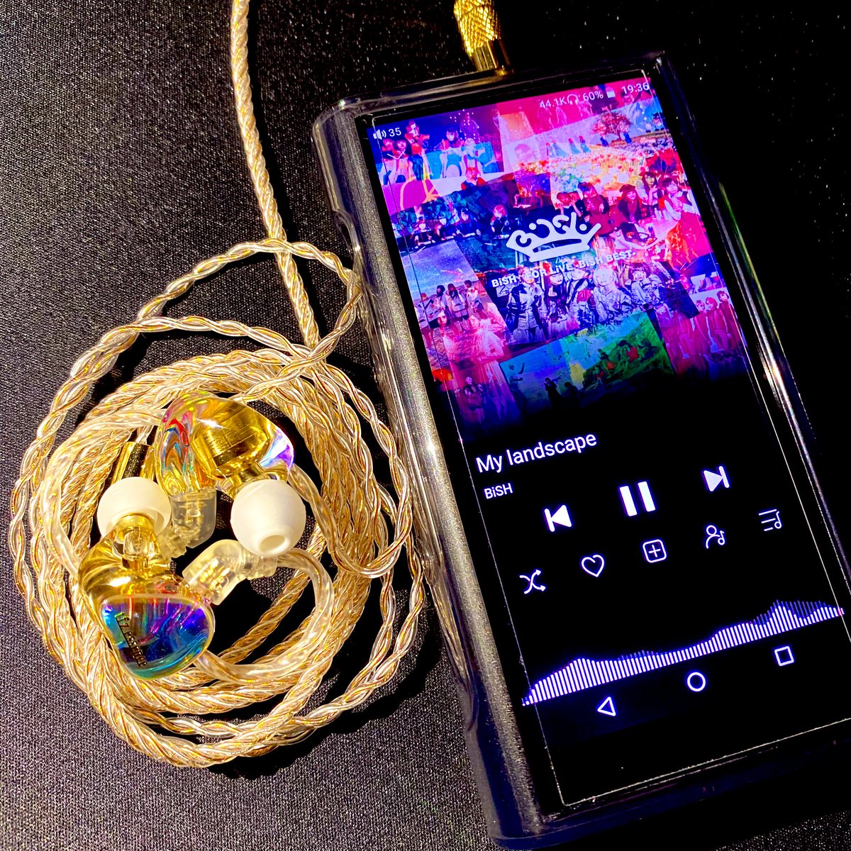 PinkloopSmilez's tweet photo. とりあえずSR25だと低域出過ぎなので、この子はM15専用機に( *`ω´)
低域も抑えられて中高域めちゃくちゃ聴きやすくなった(๑˃̵ᴗ˂̵)👍
鳴らしきれれば凄いいいイヤホン🌟
FIIOM15×TFZ ESSENCE
♪BiSH 「My landscape」
#FIIO #FIIOM15 #TFZ https://t.co/3gt6NVA6wO