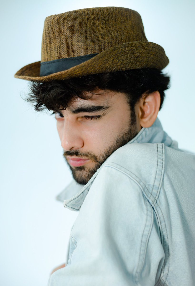 MonitSharma11's tweet photo. For success, attitude is equally as important as ability.#motivation #modeling #ArtistOnTwitter #inspiration #Gratitude #vogue #fashion #positivity #pose #attitude #passion #lifestyle @DabbooRatnani @MonitSharma11 @VOGUEIndia @GQMagazine @voguemagazine https://t.co/IzVZh672pK