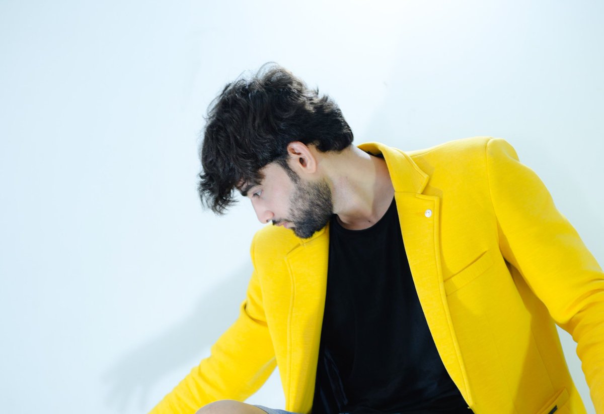 MonitSharma11's tweet photo. For success, attitude is equally as important as ability.#motivation #modeling #ArtistOnTwitter #inspiration #Gratitude #vogue #fashion #positivity #pose #attitude #passion #lifestyle @DabbooRatnani @MonitSharma11 @VOGUEIndia @GQMagazine @voguemagazine https://t.co/IzVZh672pK