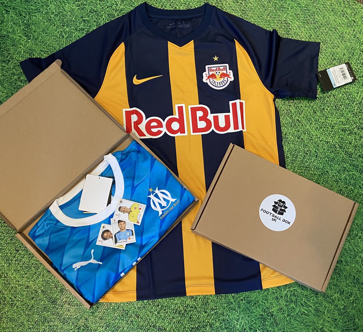 FootballBoxUK's tweet photo. COMPETITION TIME! 🏆 

If #Liverpool secure #championsleague football today (Top 4) we will give away one of our Random Shirt Boxes! 👕 📦 

All you have to do:

⚽️ Follow @FootballBoxUK 
⚽️ RT this tweet
⚽️ Tag 2 friends in the comments 

#Liverpool #PremierLeague https://t.co/m9tAIis3Iz