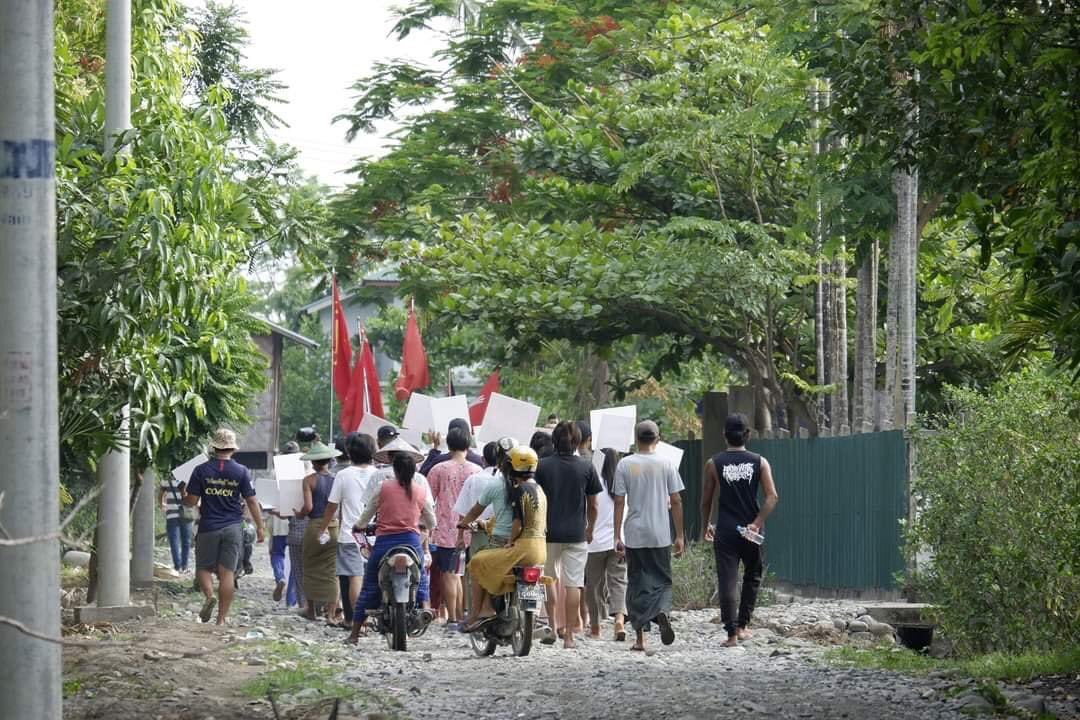 media_chin's tweet photo. Today’s anti-regime protest in Kalay, Sagaing Region. 
#WhatsHappeningInMyanmar https://t.co/VY5FGC2hry