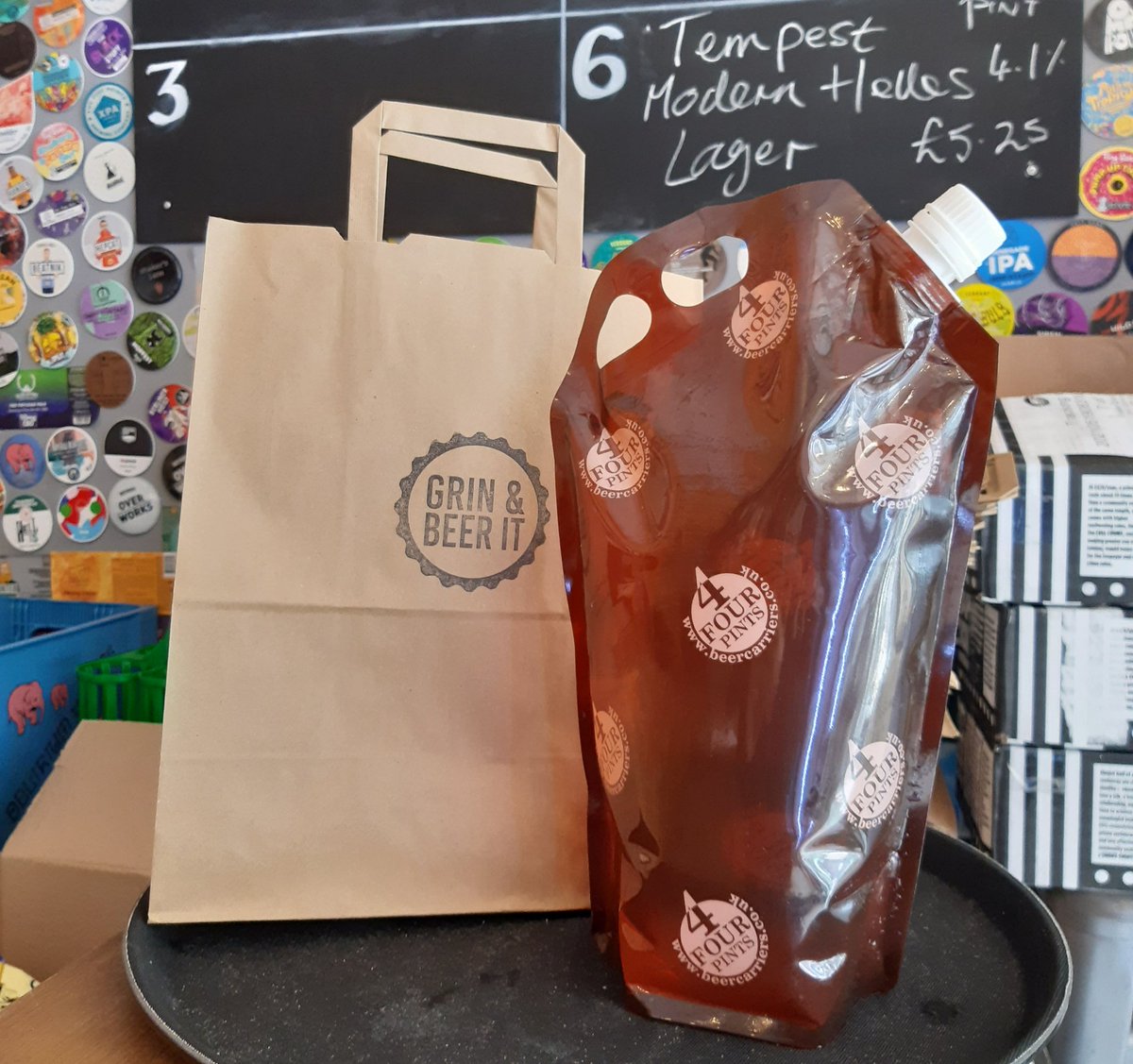 GrinBeer's tweet photo. 4 pint take away bags! Enjoy refreshing Tap Beer at home or in the park is cheaper than you might think! Pouring Modern Helles for just £16.80 for FOUR pints to take away 🤯 #takeawaydiscount #beergrowlers #craftbeer #beerontap #helleslager #sundayfunday #finsburypark https://t.co/MhNcI8bpxC