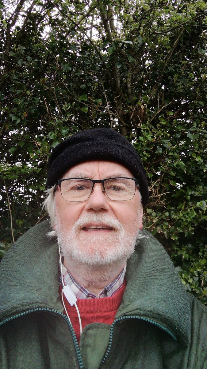 PatrickJMB's tweet image. Shelter, where you can.
#Teeming #MayWeather #NotScundered