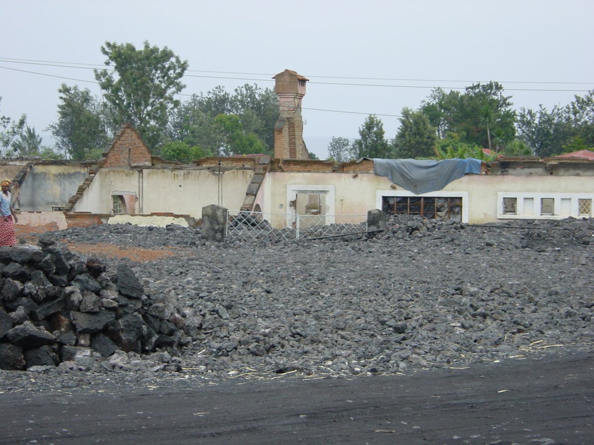 Il y a 18 ans, <a href="/GroupeURD/">Groupe URD</a> en mission à #Goma après l’éruption #Niracongo. Dans ces Kivus touchés par 30 ans de guerre, #Ebola, cette nouvelle crise est très dure <a href="/Presidence_RDC/">Présidence RDC 🇨🇩</a> <a href="/OMSRDCONGO/">OMS RDC</a> <a href="/eu_echo/">EU Civil Protection & Humanitarian Aid 🇪🇺</a> <a href="/Jmchataigner/">Jean-Marc Châtaigner 🇪🇺</a> <a href="/H2H_network/">H2H Network</a> <a href="/AmbaFranceRDC/">France en R.D.Congo 🇨🇵🇪🇺</a>  <a href="/RFI/">RFI</a>  voir alnap.org/help-library/a…