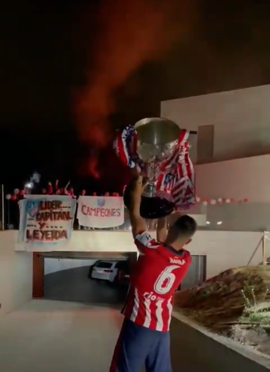 FA82Oficial's tweet photo. Un pasado de historia, un futuro de gloria, muchos años de lucha por ti. Enhorabuena @Koke6, eres puro Atlético de Madrid. https://t.co/2cpr2sGRC6