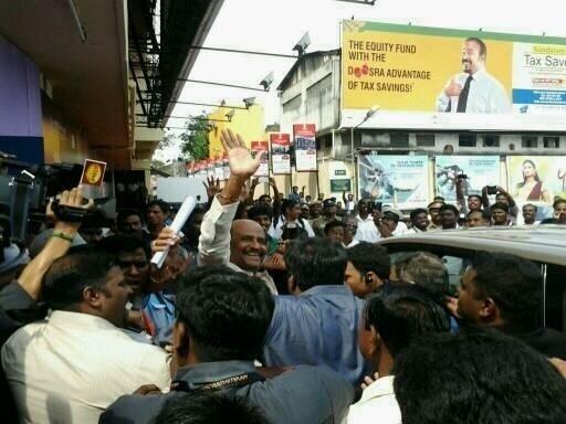 RajiniFC's tweet photo. From our vault: After the Tamil audio launch of #Kochadaiiyaan in Chennai, a large group of fans sent off Thalaivar in a massive way! Unforgettable days! 

#7YearsOfKochadaiiyaan
#Annaatthe @rajinikanth https://t.co/jZUm5ntAte