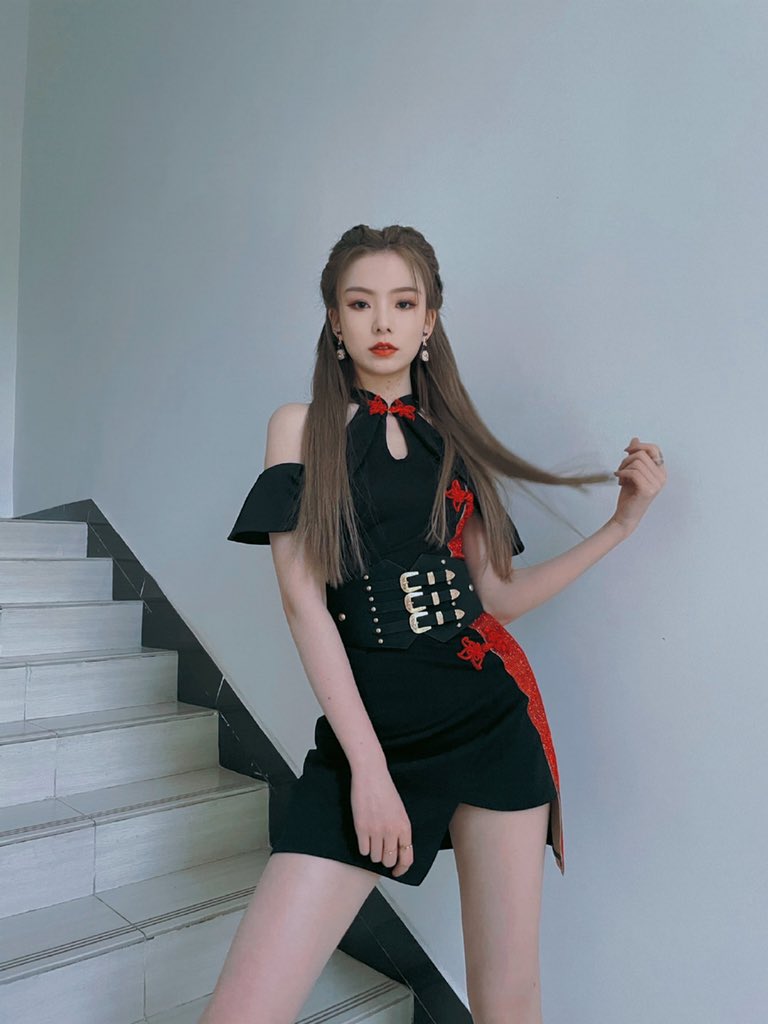 forczx's tweet photo. 210523 Chen Zhuoxuan Weibo/Oasis

#陈卓璇 #ChenZhuoxuan #硬糖少女303 #BonBonGirls https://t.co/DBpQdG4Fzk