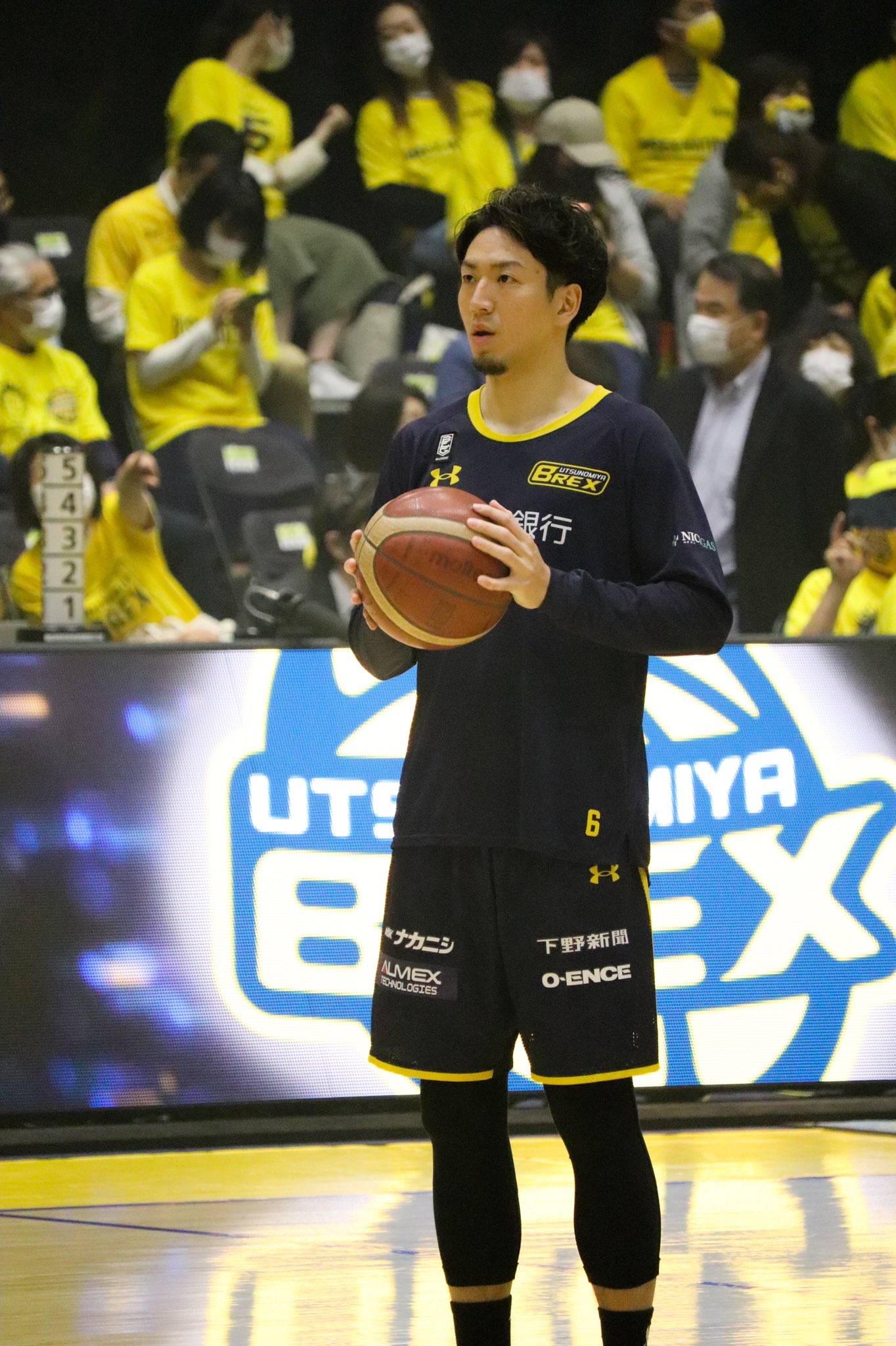 激レア！ Bリーグ 比江島慎 tシャツ Lサイズ
