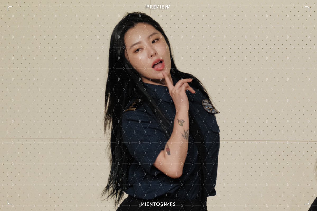 vientoswfs's tweet photo. 210523 PREVIEW 

missed u ☹️🥺

#휘인 #WHEEIN
#마마무 #MAMAMOO https://t.co/rlpsknxtRw