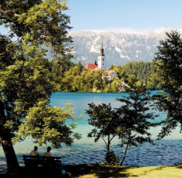VoyageursduM's tweet photo. Un été en Europe,loin des classiques
https://t.co/T2x84VzbFh

L’Europe nous a toujours inspiré de beaux voyages.Une évidence lorsqu’on écoute nos spécialistes raconter l’Émilie-Romagne,la Bohême,le Pays basque… Des régions dont ils connaissent à coup sûr les chemins de traverse https://t.co/ziHt5DNPbX