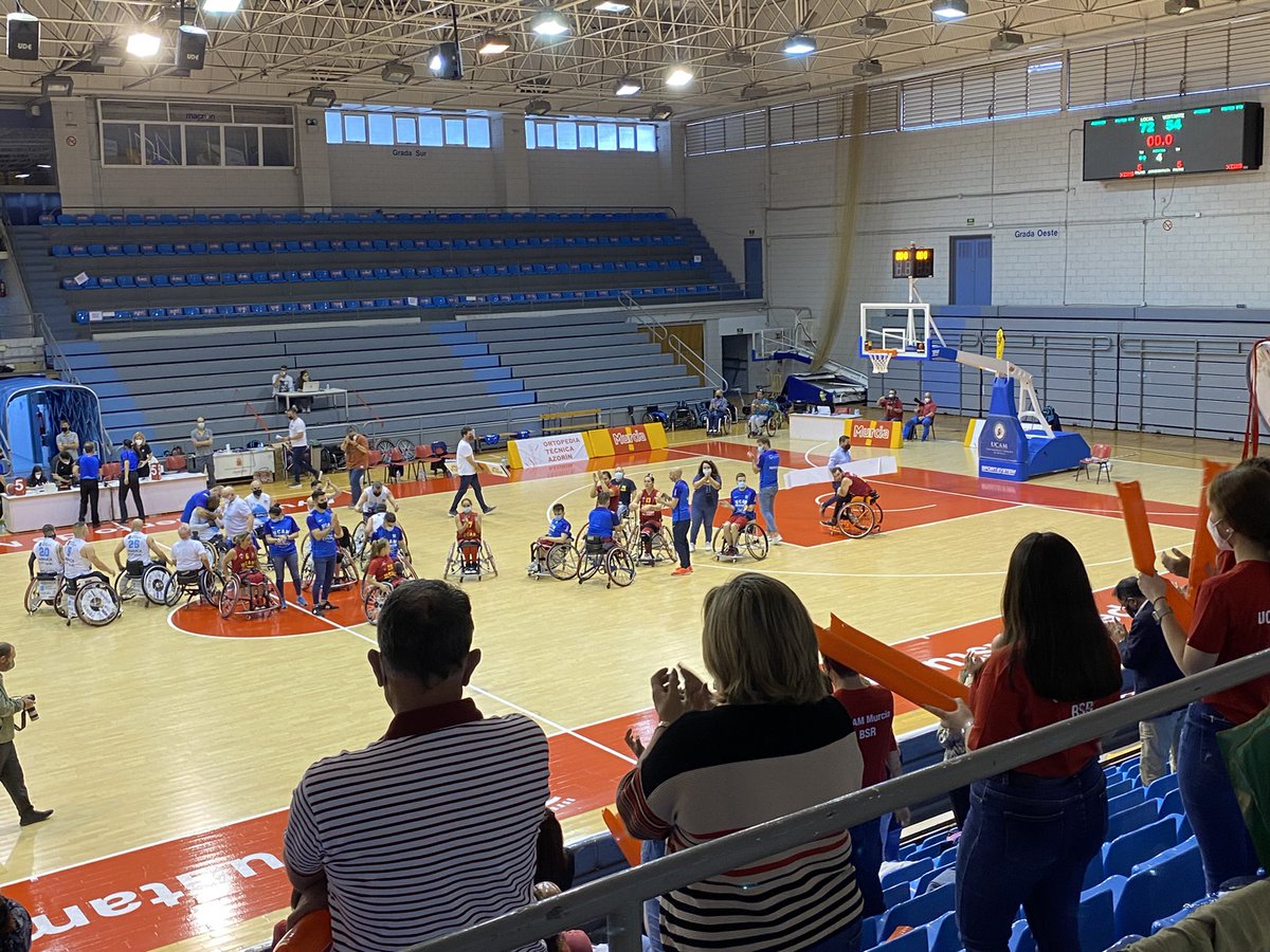 Anibal_Deportes's tweet photo. #FinalFourBSR Ascenso a División de Honor en #Murcia
@UCAMMURCIABSR - 54
@ABasketmi - 72 Deportividad y fair play ante todo https://t.co/9nvjOCZNJK