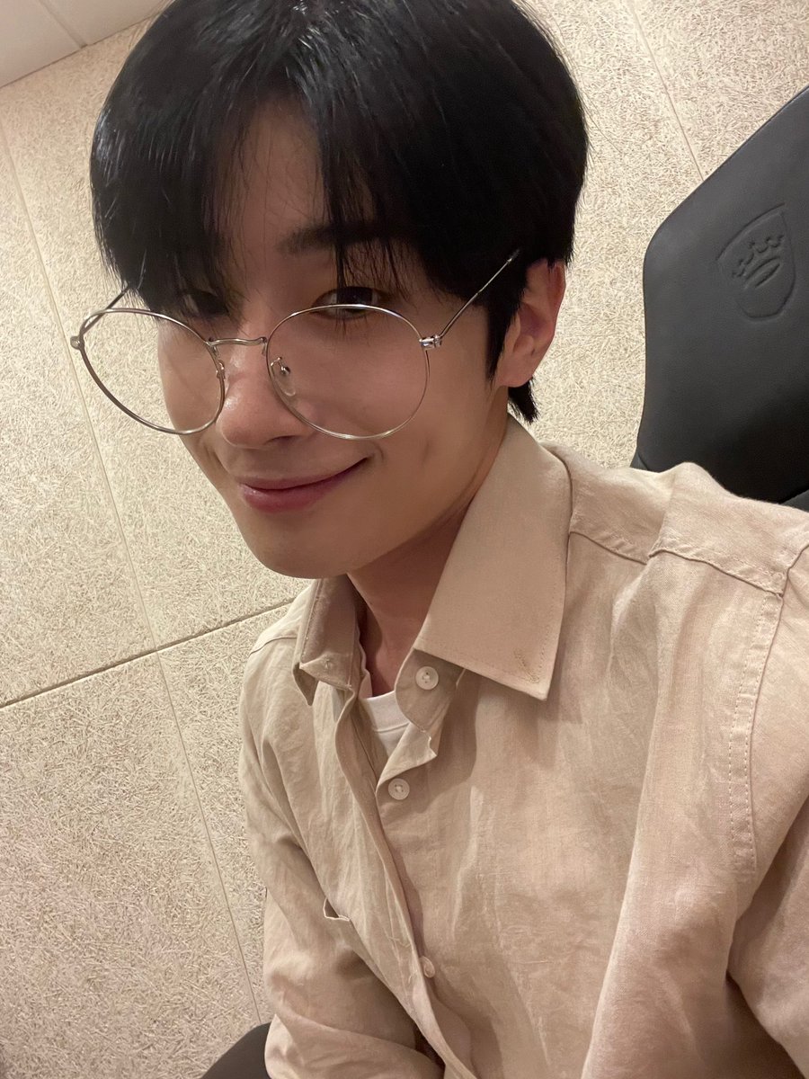 NewWorld_VICTON's tweet photo. [#승우] 감사해 하트해❤️ https://t.co/4H3UqtCexL