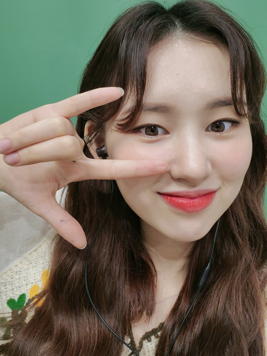 WekiMeki's tweet photo. 이야 역시 키링들 얼굴을 보니까 살 거 같네요!!!😁😁 키링들 항상 고맙고 감사해요!!
#키링 #엘리 https://t.co/1u2FmnyFIe