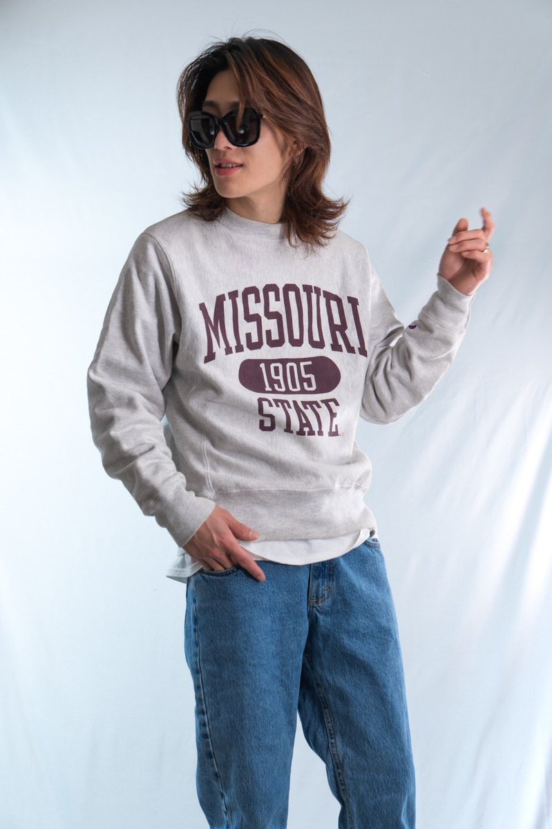 R_M_store's tweet photo. Champion【チャンピオン】
REVERSEWEAVE【リバースウィーヴ】
スウェット トレーナー¥4800-

R＆M store 
https://t.co/CrN0Gwq5WP 

#古着 #古着コーデ #アメカジ
#rmstore #martin #マーチン https://t.co/bGUZwVDkJA