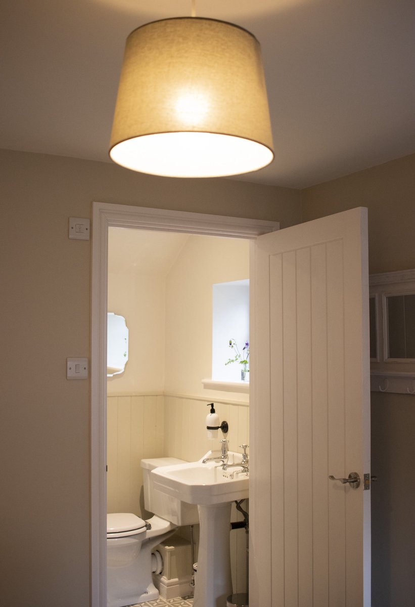 Things you like to hear...’en-suite bathrooms’ 🚿 

The cottage features three bedrooms (two doubles and one twin room) all of which boast en-suite bathrooms with waterfall showers. Towels, linens and @welshlavender bath products are all complementary with your stay.