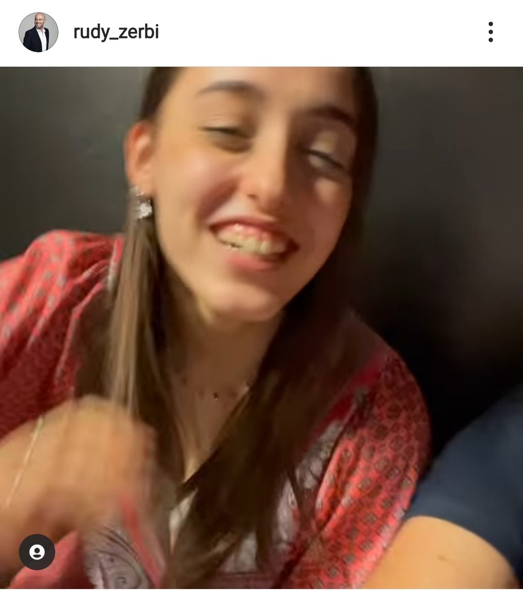 purpletulli's tweet photo. Pure lei è sconnessa forte eh
"Oh, ma sono iooo"
Ma dai?! 🤣🤣🤣🤣🙈🙈🙈🙈

#sangiulia #giugiulola #sconnessi #amemici20 https://t.co/VJ9ac1tW8P