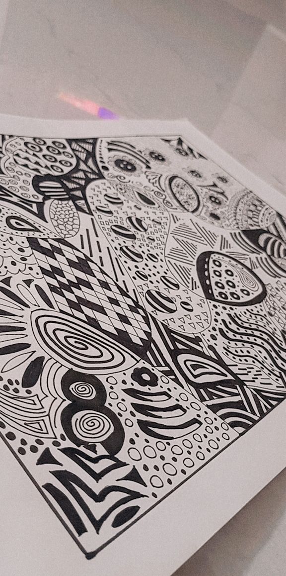 boomika__'s tweet photo. Doodles! When ur bored :) #dooling #Doodles #doodling  #mandalaart  #mandalas #lockdown2021  #bored https://t.co/uup4RZbEEv