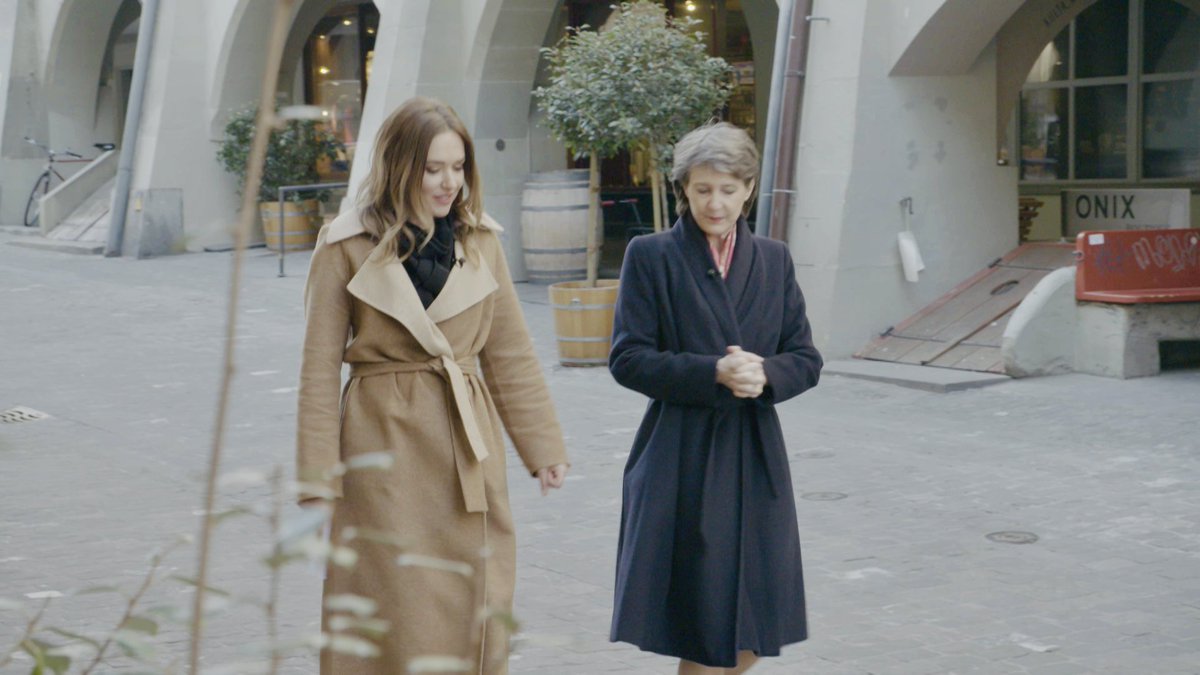 LaeriPatrizia's tweet photo. Was hast Du eigentlich während #Corona gemacht? Drei internationale Filme über starke Frauen gedreht. War ständig mit dieser verrückten Filmemacherin @Rosannaita unterwegs. 🎬Premiere auf @3sat naht! STD: 2. Juni. https://t.co/ailt0MQWVq