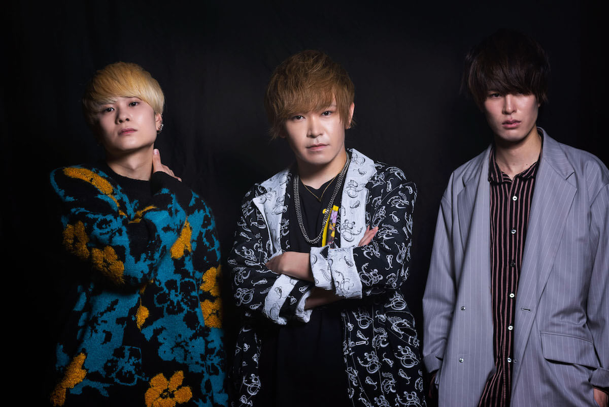 realsoundjp's tweet photo. 【フォロー＆RTでサイン入りチェキプレゼント】

Non Stop Rabbit、バンド＆YouTuberの活動で掲げる大きな夢　「変に壁を作っていると“国民的”にはなれない」

#NonStopRabbit 
https://t.co/h6s3C1UrHG https://t.co/1KHrzpULQD