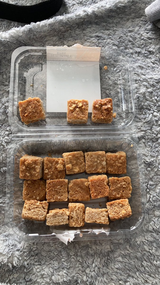 tomtwem's tweet photo. @coopuk absolutely devastated beyond belief. Opened my 20 pieces of flapjacks bites to find there’s 18. https://t.co/2WlnYS1yTz