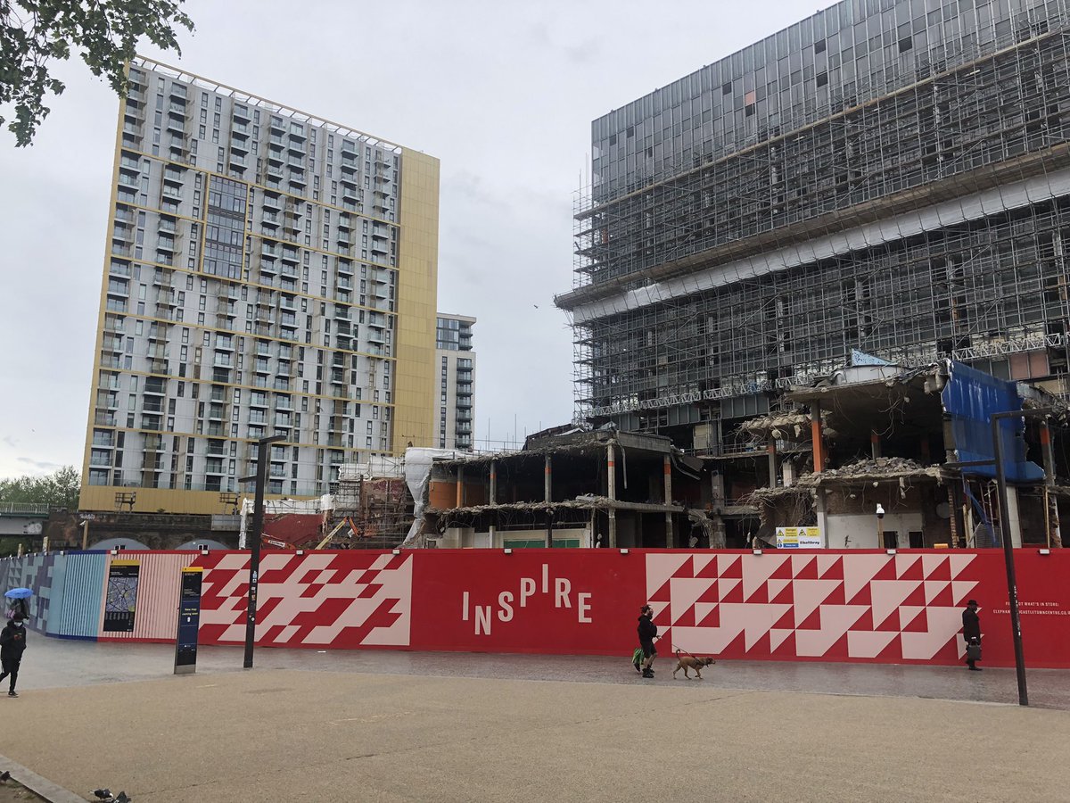 Elephant &amp; Castle Shopping Centre demolition - photos taken last Sunday and today.