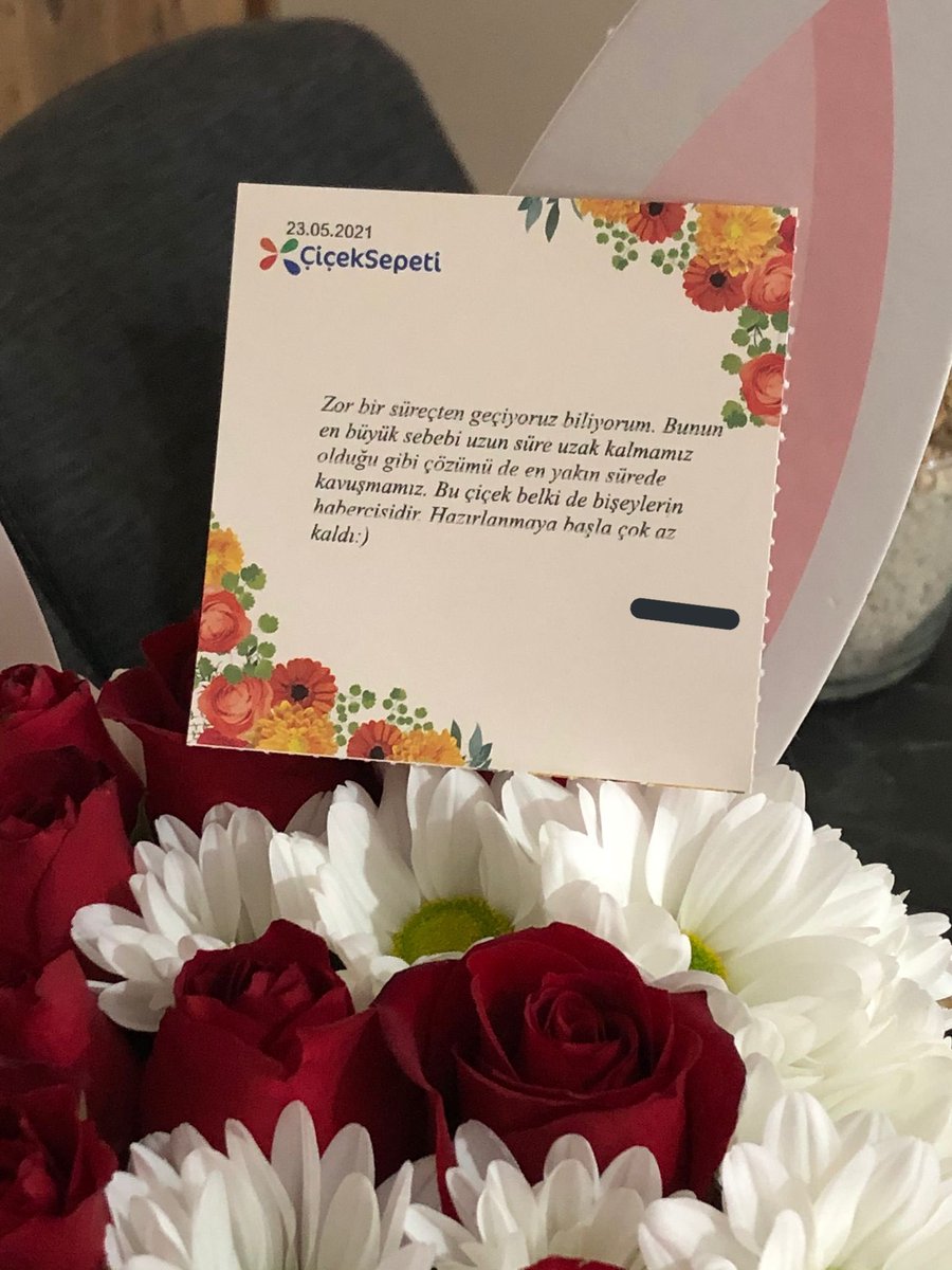 Arkadaşım 3 senelik sevgilisine küsmüştü, az önce kapısına gelene bakın :') çocuk Terazi burcu bu arada🥺